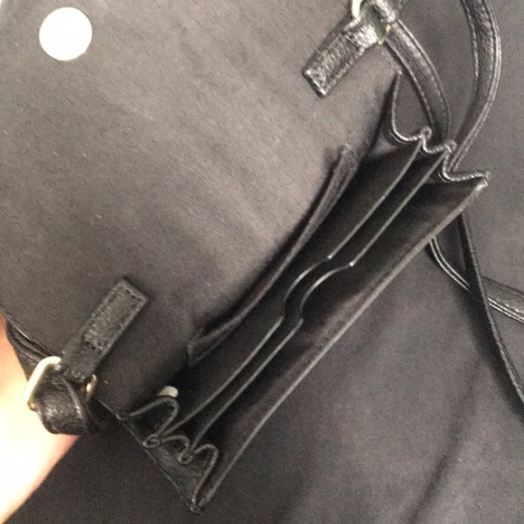 Guess purse cross body - Picture 2 of 2